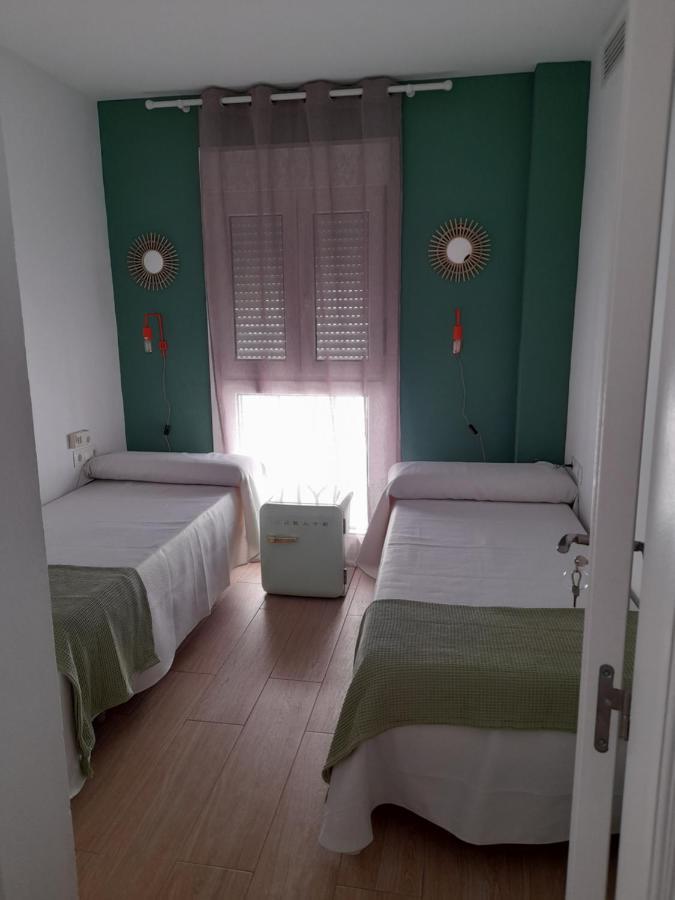 Hostal Casandra - Antiguo Hostal Los Valencianos Conil De La Frontera Zimmer foto